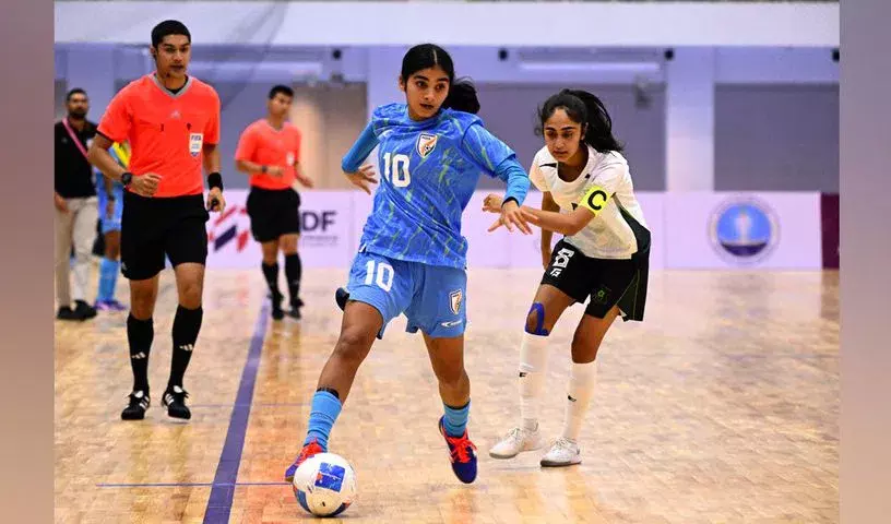 भारतीय महिला फुटसल टीम ने SAFF में वापसी करते हुए पाकिस्तान को हराया भारतीय महिला फुटसल टीम ने SAFF में वापसी करते हुए पाकिस्तान को हराया