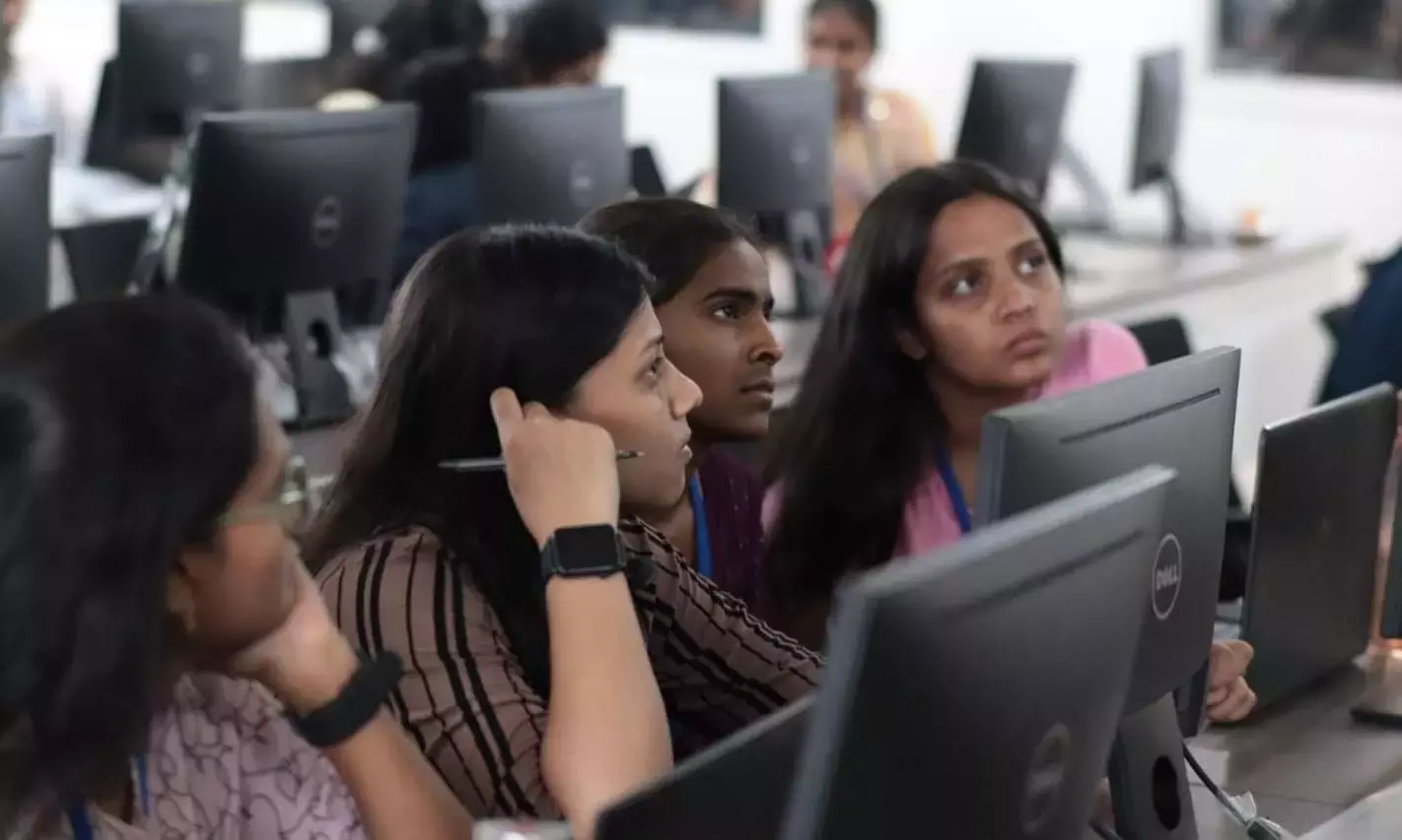 Telangana: बेरोजगारों के लिए 90-दिवसीय कौशल प्रशिक्षण पाठ्यक्रम Telangana: बेरोजगारों के लिए 90-दिवसीय कौशल प्रशिक्षण पाठ्यक्रम