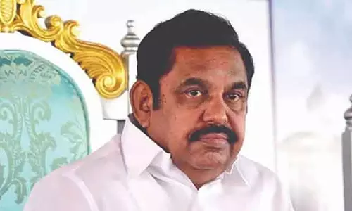 पूर्व AIADMK MP ने केस में 1 करोड़ का मुआवजा मांगा, एडप्पादी पलानीस्वामी को जवाब देने का आदेश पूर्व AIADMK MP ने केस में 1 करोड़ का मुआवजा मांगा, एडप्पादी पलानीस्वामी को जवाब देने का आदेश