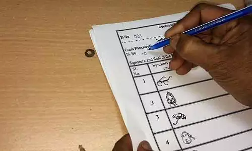 GBA चुनावों में बैलेट पेपर का इस्तेमाल: नतीजों में देरी, गड़बड़ी का खतरा - BJP ने चेतावनी दी GBA चुनावों में बैलेट पेपर का इस्तेमाल: नतीजों में देरी, गड़बड़ी का खतरा - BJP ने चेतावनी दी