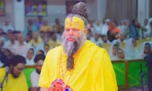 Premanand Maharaj: प्रेमानंद महाराज ने बताया कर्म और विवेक का गहरा रहस्य Premanand Maharaj: प्रेमानंद महाराज ने बताया कर्म और विवेक का गहरा रहस्य