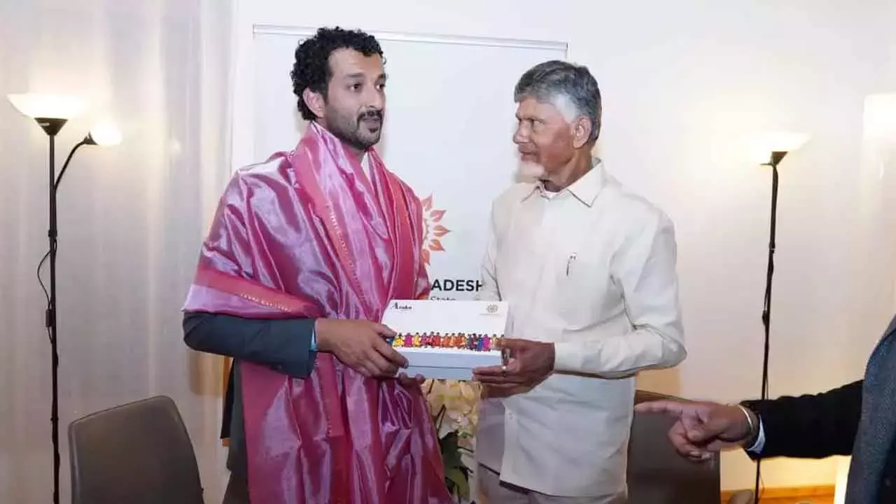 Andhra: नायडू ने दावोस में UAE के मंत्री से मुलाकात की