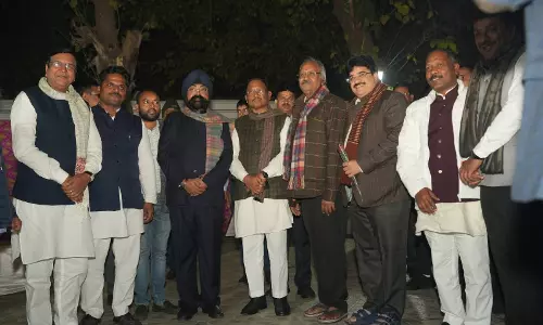 सांसद बृजमोहन अग्रवाल के दिल्ली आवास पर CM साय सहित भाजपा के वरिष्ठ नेता रात्रि भोज में हुए शामिल सांसद बृजमोहन अग्रवाल के दिल्ली आवास पर CM साय सहित भाजपा के वरिष्ठ नेता रात्रि भोज में हुए शामिल