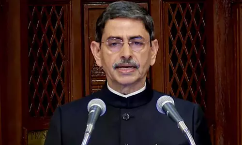 Chennai: तमिलनाडु विधानसभा में राष्ट्रगान को लेकर तनाव Chennai: तमिलनाडु विधानसभा में राष्ट्रगान को लेकर तनाव