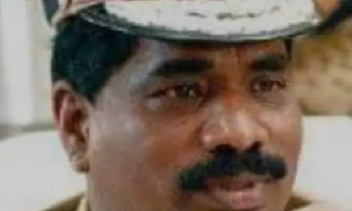 Karnataka DGP रामचंद्र राव सस्पेंड, वायरल वीडियो के बाद कार्रवाई Karnataka DGP रामचंद्र राव सस्पेंड, वायरल वीडियो के बाद कार्रवाई