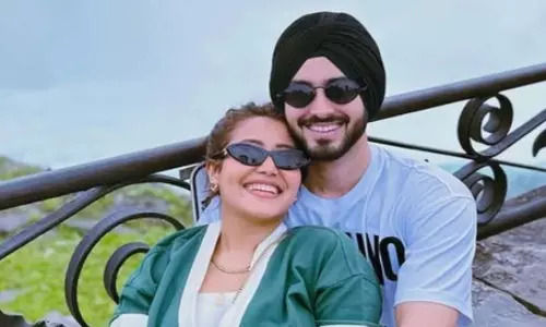 Neha Kakkar ने रोहनप्रीत सिंह के साथ तलाक की अफवाहों पर प्रतिक्रिया दी Neha Kakkar ने रोहनप्रीत सिंह के साथ तलाक की अफवाहों पर प्रतिक्रिया दी