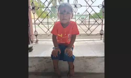 Odisha के सुंदरगढ़ में ट्रैक्टर से कुचलकर बच्चे की मौत Odisha के सुंदरगढ़ में ट्रैक्टर से कुचलकर बच्चे की मौत