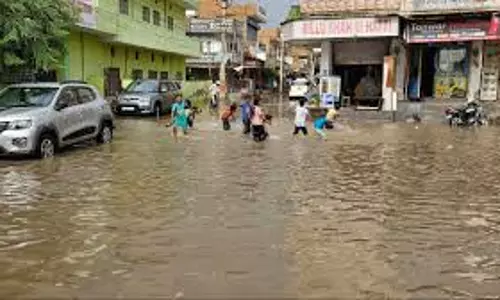 Farrukhabad: गंगानगर में नाले के पास लोगों को सतर्क रहने की हिदायत