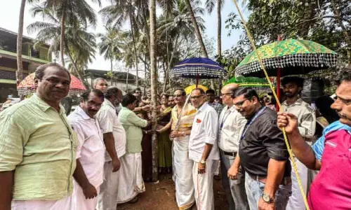 Kerala : मामांका फेस्टिवल पुराने ज़माने की शान के साथ शुरू हुआ Kerala : मामांका फेस्टिवल पुराने ज़माने की शान के साथ शुरू हुआ