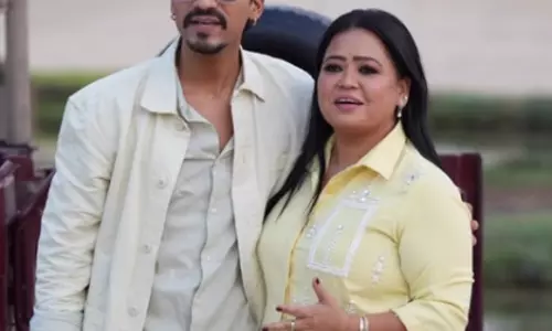 मां बनने की खुशी में डूबी Bharti सिंह, हर्ष लिंबाचिया को शुक्रिया