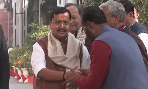 नितिन नबीन BJP के राष्ट्रीय अध्यक्ष के रूप में कार्यभार संभालने से पहले भाजपा मुख्यालय पहुंचे
