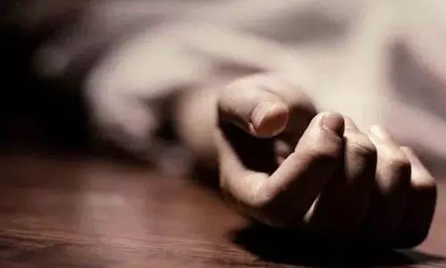 दसवीं क्लास की स्टूडेंट ने प्यार के लिए माता-पिता के डांटने पर suicide कर लिया दसवीं क्लास की स्टूडेंट ने प्यार के लिए माता-पिता के डांटने पर suicide कर लिया