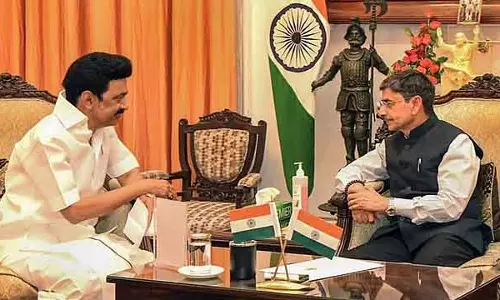 CM स्टालिन ने गवर्नर पर पलटवार किया, सालाना भाषण रद्द करने के लिए संविधान में बदलाव की मांग की CM स्टालिन ने गवर्नर पर पलटवार किया, सालाना भाषण रद्द करने के लिए संविधान में बदलाव की मांग की