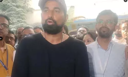 Cricketer मोहम्मद शमी कोलकाता में अधिकारियों के सामने पेश हुए