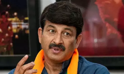 BJP MP मनोज तिवारी के पूर्व हाउस हेल्पर ने मुंबई के फ्लैट से 5.4 लाख रुपये चुराए BJP MP मनोज तिवारी के पूर्व हाउस हेल्पर ने मुंबई के फ्लैट से 5.4 लाख रुपये चुराए