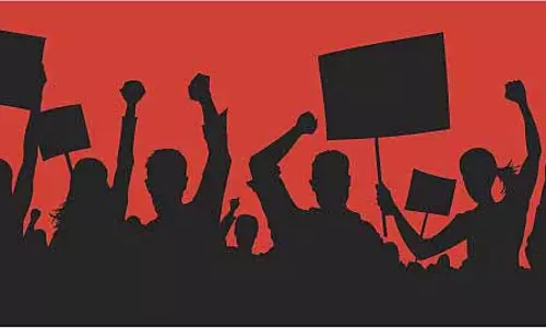 Shiv Sena ने बांग्लादेश और पाकिस्तान के खिलाफ प्रदर्शन किया