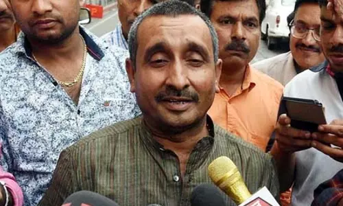 उन्नाव रेप केस: पूर्व विधायक कुलदीप सेंगर की जमानत के खिलाफ याचिका पर 27 जनवरी को अगली सुनवाई उन्नाव रेप केस: पूर्व विधायक कुलदीप सेंगर की जमानत के खिलाफ याचिका पर 27 जनवरी को अगली सुनवाई