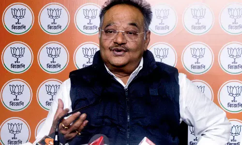 नितिन नबीन एक परिपक्व राजनीतिज्ञ हैं: BJP के नए अध्यक्ष पर सामिक भट्टाचार्य का विचार नितिन नबीन एक परिपक्व राजनीतिज्ञ हैं: BJP के नए अध्यक्ष पर सामिक भट्टाचार्य का विचार