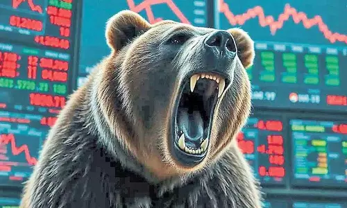 Stock Market में गिरावट, सेंसेक्स 1066 अंक गिरकर बंद, निफ्टी 25250 के नीचे Stock Market में गिरावट, सेंसेक्स 1066 अंक गिरकर बंद, निफ्टी 25250 के नीचे