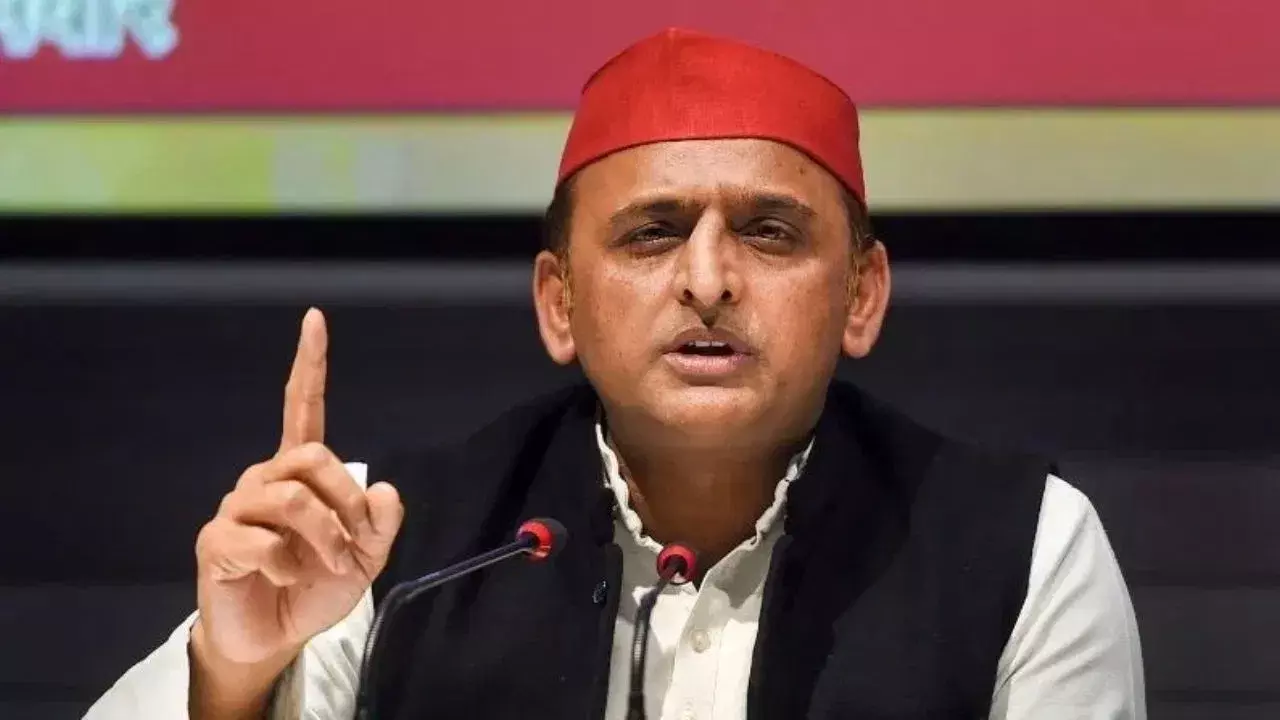 Bareilly: पंचायत चुनाव से पहले सपा में बड़ा प्रशासनिक कदम Bareilly: पंचायत चुनाव से पहले सपा में बड़ा प्रशासनिक कदम