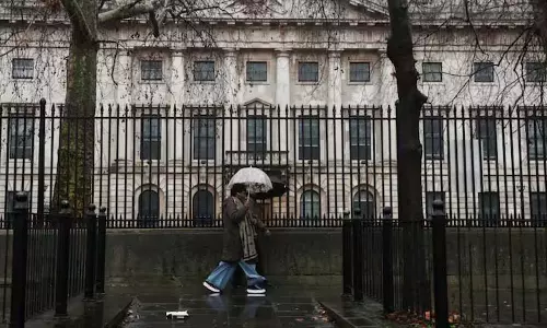 जासूसी की चिंताओं के बीच UK ने यूरोप में सबसे बड़ा दूतावास बनाने की चीन की योजना को मंज़ूरी दी जासूसी की चिंताओं के बीच UK ने यूरोप में सबसे बड़ा दूतावास बनाने की चीन की योजना को मंज़ूरी दी