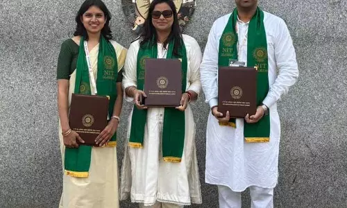 NIT कॉन्वोकेशन में परिवार के तीन लोगों को PhD मिली NIT कॉन्वोकेशन में परिवार के तीन लोगों को PhD मिली