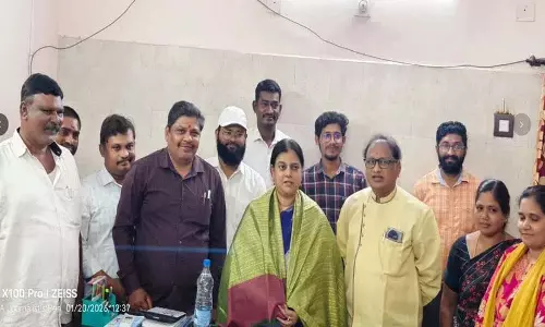 Telangana पंचायत राज फोर्थ क्लास एम्प्लॉइज एसोसिएशन के प्रेसिडेंट ने प्रमोशन की मांग की