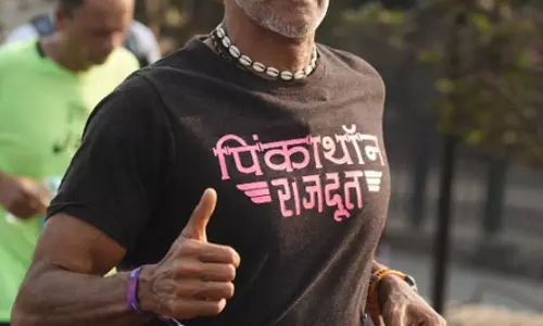 मुंबई मैराथन में मिलिंद सोमन ने लिया हिस्सा, कंसिस्टेंसी को बताया सफलता की कुंजी मुंबई मैराथन में मिलिंद सोमन ने लिया हिस्सा, कंसिस्टेंसी को बताया सफलता की कुंजी