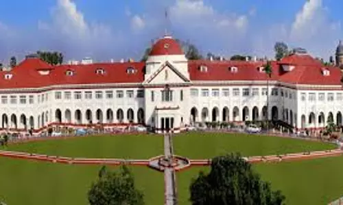 Patna: एक दिन में 463 बेलें, पटना हाईकोर्ट ने तोड़ा रिकॉर्ड Patna: एक दिन में 463 बेलें, पटना हाईकोर्ट ने तोड़ा रिकॉर्ड
