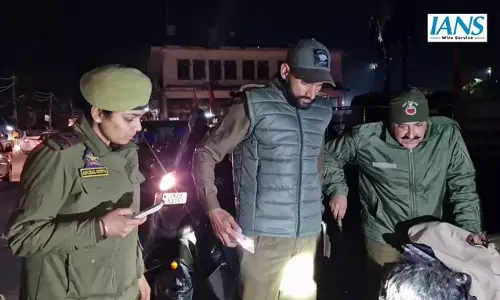 गणतंत्र दिवस से पहले रियासी जिले में सुरक्षा कड़ी, चप्पे-चप्पे पर पुलिस और सुरक्षा बलों की पैनी नजर गणतंत्र दिवस से पहले रियासी जिले में सुरक्षा कड़ी, चप्पे-चप्पे पर पुलिस और सुरक्षा बलों की पैनी नजर