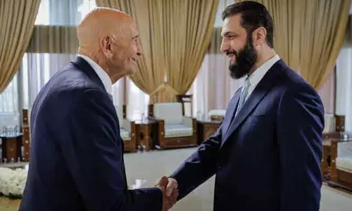 Damascus  में बदली सत्ता: अमेरिकी राजदूत बोले— कुर्दों के साथ गठबंधन का कारण अब खत्म