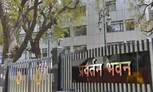 ईडी ने पूर्व सीनियर डिस्ट्रिक्ट रजिस्ट्रार के खिलाफ पीएमएलए के तहत दाखिल की अभियोजन शिकायत