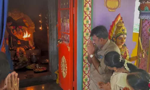 पीएम मोदी के तमिलनाडु दौरे से पहले करीमंगलम वराही अम्मन मंदिर में विशेष प्रार्थना सभा आयोजित पीएम मोदी के तमिलनाडु दौरे से पहले करीमंगलम वराही अम्मन मंदिर में विशेष प्रार्थना सभा आयोजित