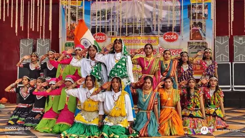 Sirsa चाहरवाला स्कूल में सीखने का एक शतक Sirsa चाहरवाला स्कूल में सीखने का एक शतक