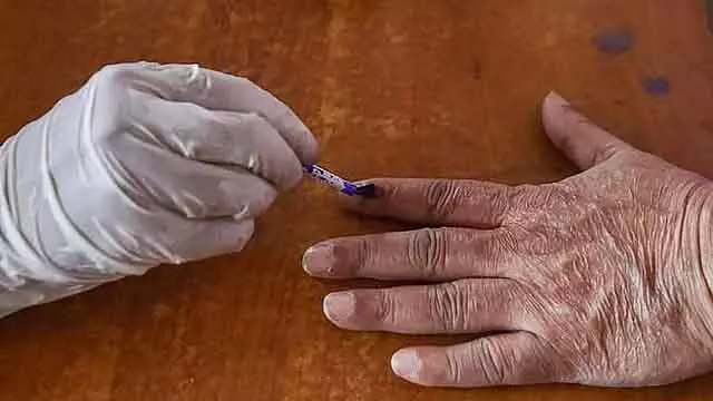 Tamil Nadu : वोटर लिस्ट में नाम जुड़वाने की डेडलाइन 30 जनवरी तक बढ़ा दी गई Tamil Nadu : वोटर लिस्ट में नाम जुड़वाने की डेडलाइन 30 जनवरी तक बढ़ा दी गई