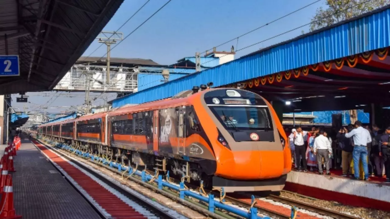 New Delhi: वंदे भारत स्लीपर टिकट कैंसिलेशन गाइड, जानें नियम New Delhi: वंदे भारत स्लीपर टिकट कैंसिलेशन गाइड, जानें नियम