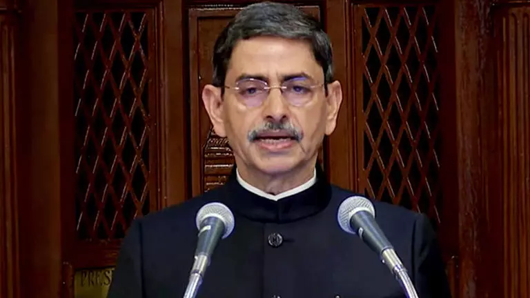 Chennai: तमिलनाडु विधानसभा में राष्ट्रगान को लेकर तनाव Chennai: तमिलनाडु विधानसभा में राष्ट्रगान को लेकर तनाव