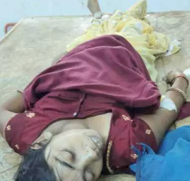 पत्नी को अधमरा कर हॉस्पिटल ले गया पति, मौत के बाद गिरफ्तार पत्नी को अधमरा कर हॉस्पिटल ले गया पति, मौत के बाद गिरफ्तार