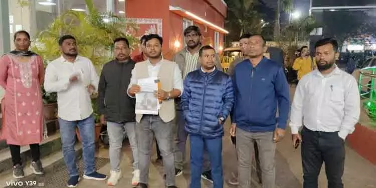 Bhubaneswar यूट्यूबर पर अंबेडकर पर टिप्पणी करने के लिए शिकायत दर्ज Bhubaneswar यूट्यूबर पर अंबेडकर पर टिप्पणी करने के लिए शिकायत दर्ज