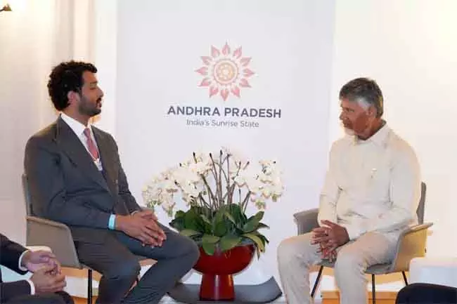 Andhra : CM चंद्रबाबू ने UAE के वित्त मंत्री से मुलाकात की Andhra : CM चंद्रबाबू ने UAE के वित्त मंत्री से मुलाकात की