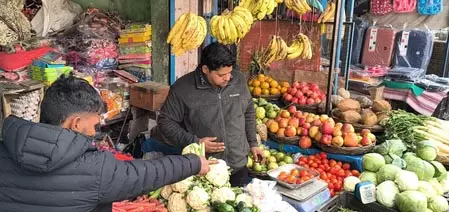 पीएम स्वनिधि योजना: चमोली के युवा बन रहे आर्थिक रूप से आत्मनिर्भर, रेहड़ी-पटरी वालों की बदली तस्वीर पीएम स्वनिधि योजना: चमोली के युवा बन रहे आर्थिक रूप से आत्मनिर्भर, रेहड़ी-पटरी वालों की बदली तस्वीर