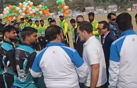 राहुल गांधी ने किया क्रिकेट टूर्नामेंट का उद्घाटन राहुल गांधी ने किया क्रिकेट टूर्नामेंट का उद्घाटन