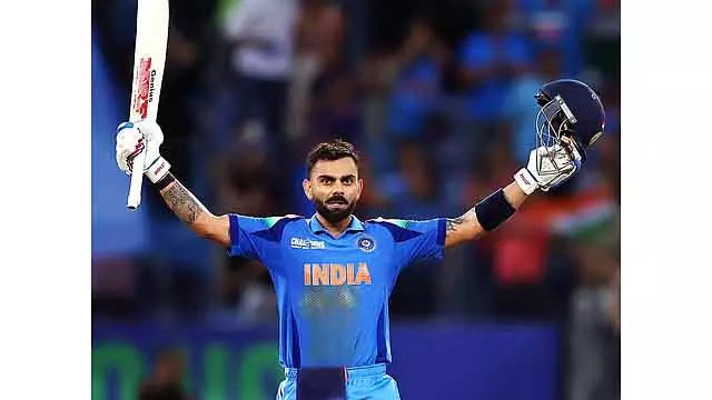 स्टेडियम में फैंस के नारों पर Virat Kohli का रिएक्शन स्टेडियम में फैंस के नारों पर Virat Kohli का रिएक्शन