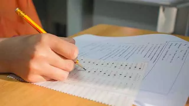 प्रश्न पत्र लीक विवाद: SSLC 2nd प्रिपरेटरी परीक्षा के लिए नया शेड्यूल घोषित प्रश्न पत्र लीक विवाद: SSLC 2nd प्रिपरेटरी परीक्षा के लिए नया शेड्यूल घोषित