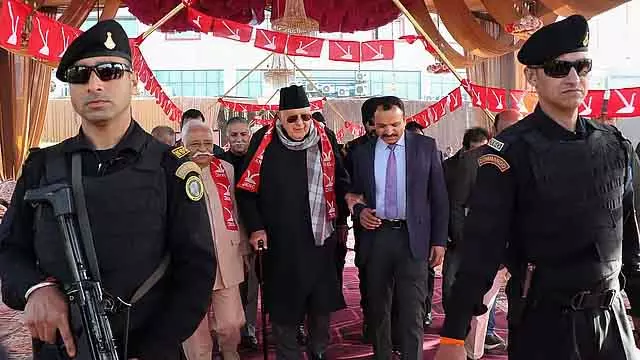 हमने भारत के लिए गोलियां खाई हैं, दोबारा सामना करने के लिए तैयार हैं: Farooq Abdullah हमने भारत के लिए गोलियां खाई हैं, दोबारा सामना करने के लिए तैयार हैं: Farooq Abdullah