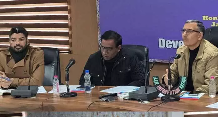 DC ने कठुआ में पीएम विश्वकर्मा लाभार्थियों के लिए वर्कशॉप का उद्घाटन किया DC ने कठुआ में पीएम विश्वकर्मा लाभार्थियों के लिए वर्कशॉप का उद्घाटन किया