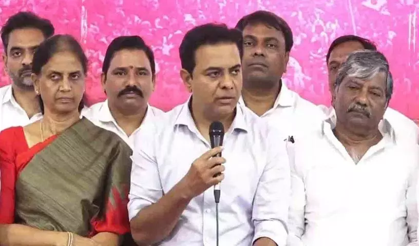 हमारे कार्यकर्ता रेवंत सरकार से नहीं डरते.. क्या हम डरते हैं..? : KTR हमारे कार्यकर्ता रेवंत सरकार से नहीं डरते.. क्या हम डरते हैं..? : KTR