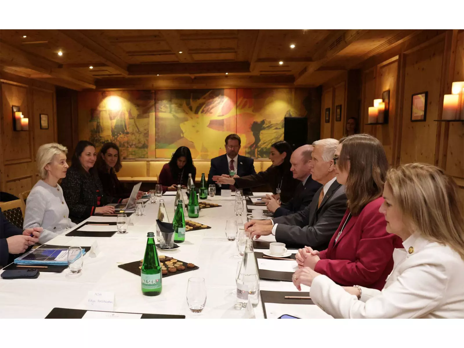 EU प्रमुख ने अमेरिकी कांग्रेस प्रतिनिधिमंडल के साथ ग्रीनलैंड पर चर्चा की EU प्रमुख ने अमेरिकी कांग्रेस प्रतिनिधिमंडल के साथ ग्रीनलैंड पर चर्चा की