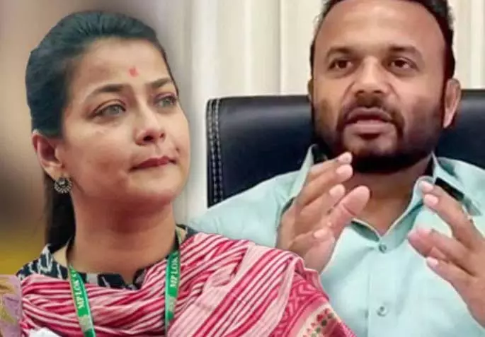 Jayakumar Gore ने प्रणीति शिंदे को परेशान करने वाले कॉर्पोरेटर्स को लेकर चेतावनी दी Jayakumar Gore ने प्रणीति शिंदे को परेशान करने वाले कॉर्पोरेटर्स को लेकर चेतावनी दी