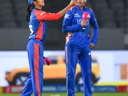 WPL 2026: दीया-वैष्णवी का DC डेब्यू, MI के खिलाफ गेंदबाज़ी का फैसला WPL 2026: दीया-वैष्णवी का DC डेब्यू, MI के खिलाफ गेंदबाज़ी का फैसला